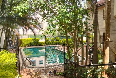 2 Bed Apartment with En Suite at Lavington