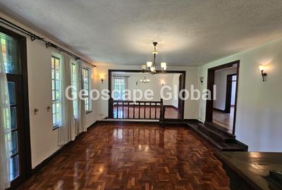 5 Bed House with En Suite in Runda - 2