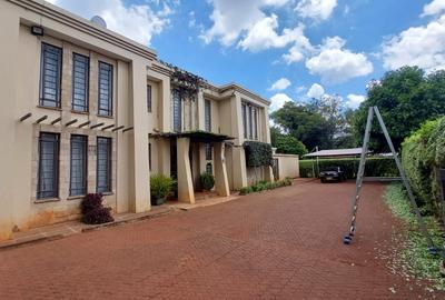 5 Bed Villa with En Suite in Karen