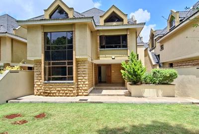 6 Bed Townhouse with En Suite in Lavington
