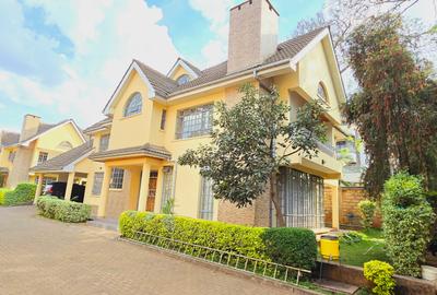 5 Bed Townhouse with En Suite at Lavington