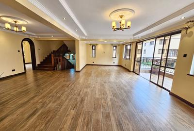 5 Bed Townhouse with En Suite in Lavington - 2