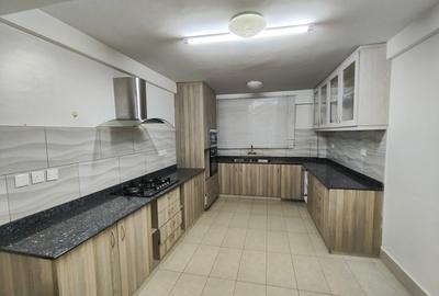 2 Bed Apartment with En Suite at Parklands - 4