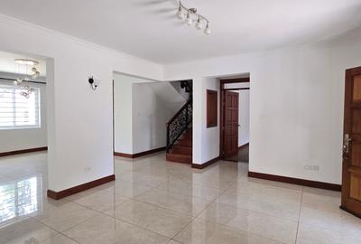 5 Bed Townhouse with En Suite at Lone Tree - 4