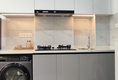 3 Bed Apartment with En Suite at Wood Avenue - 4