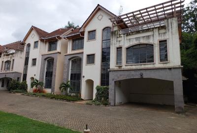 5 Bed Townhouse with En Suite at Convent Drive