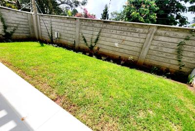 5 Bed House with En Suite at Lavington
