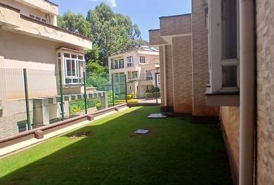 5 Bed Townhouse with En Suite at Lavington Green - 4