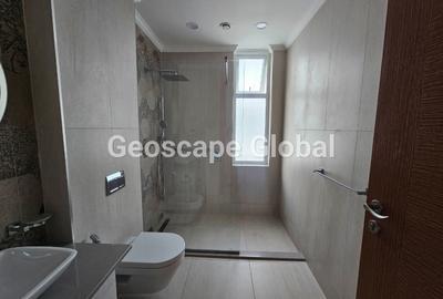 3 Bed Apartment with En Suite in Parklands - 2