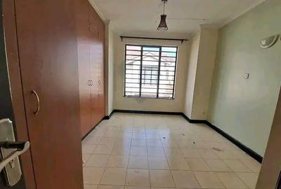 5 Bed House with En Suite in Syokimau - 4