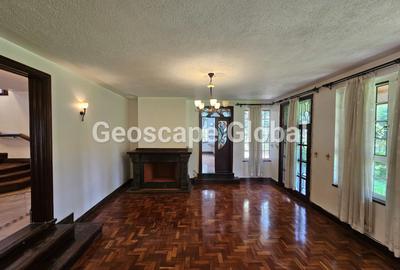 5 Bed House with En Suite in Runda - 3