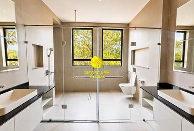 5 Bed Villa with En Suite in Spring Valley - 2