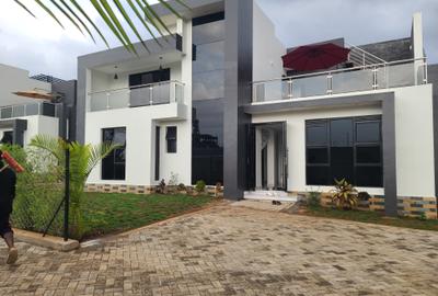 5 Bed House with En Suite at Mugutha