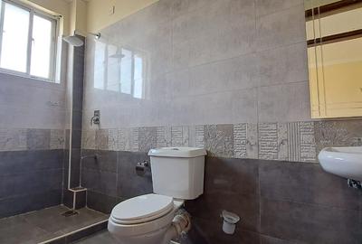 5 Bed Townhouse with En Suite in Kyuna - 4