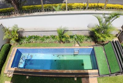 5 Bed Villa with En Suite in Lavington - 4