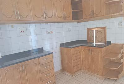 5 Bed Villa with Staff Quarters in Lavington
