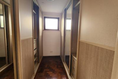 3 Bed Apartment with En Suite in Riverside - 4