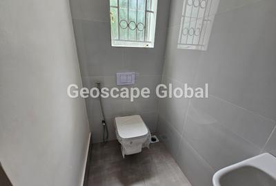 5 Bed House with En Suite in Runda - 3