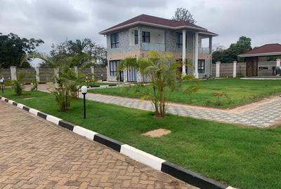 3 Bed House with En Suite in Nyari