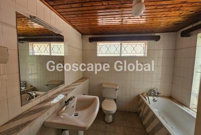5 Bed House with En Suite in Gigiri - 2