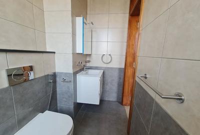 3 Bed Apartment with En Suite at Parkland - 4