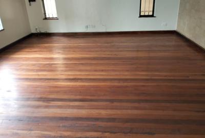 5 Bed Townhouse with En Suite in Lavington