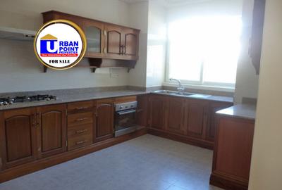 3 Bed Apartment with En Suite in Nyali Area