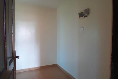 1 Bed Apartment with Swimming Pool in Mtwapa - 2