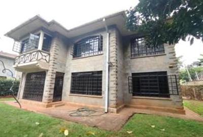 4 Bed Townhouse with En Suite at Lavington Green