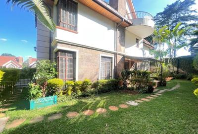 5 Bed Townhouse with En Suite in Lavington - 2