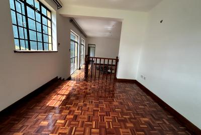 4 Bed Townhouse with En Suite in Lavington - 4