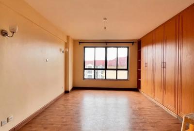 3 Bed Apartment with En Suite in Lavington - 2