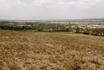 5.5 ac Land at Mai Mahiu