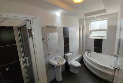 Serviced 3 Bed Apartment with En Suite at Kileleshwa