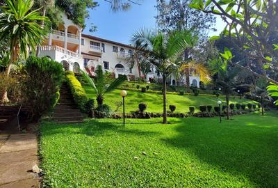 4 Bed House with En Suite in Nyari