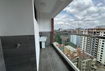 2 Bed Apartment with En Suite in Lavington