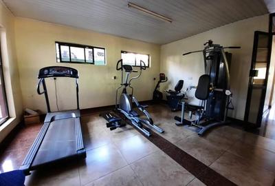3 Bed Apartment with En Suite in Lavington - 2