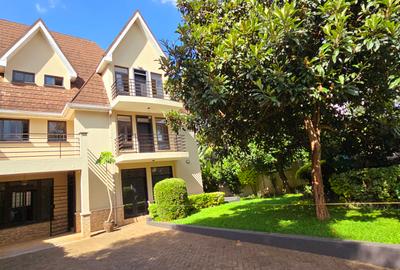 5 Bed Townhouse with En Suite at Lavington Off James Gichuru Road - 3