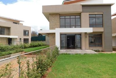 4 Bed Villa with En Suite in Runda