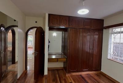 4 Bed Townhouse with En Suite in Kilimani - 4