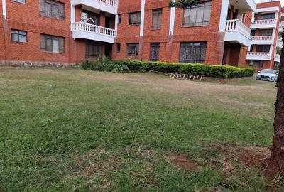 Furnished 3 Bed Apartment with Parking in Riverside - 4