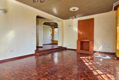 4 Bed Townhouse with En Suite in Karen - 3