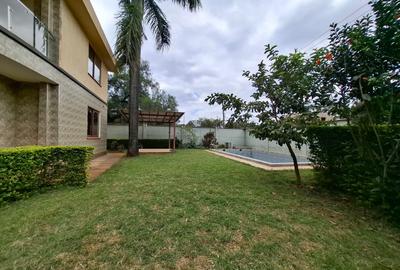 5 Bed Townhouse with En Suite in Lavington