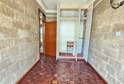 3 Bed House with En Suite in Ridgeways