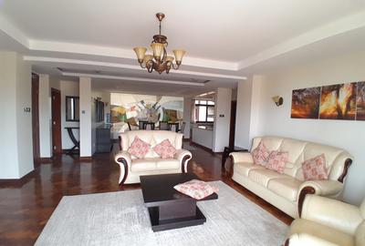 Serviced 3 Bed Apartment with En Suite at 1249 - 4