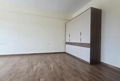 3 Bed Apartment with En Suite in Parklands
