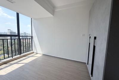 1 Bed Apartment with En Suite in Riverside - 2