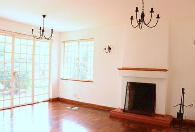 3 Bed House with En Suite in Runda