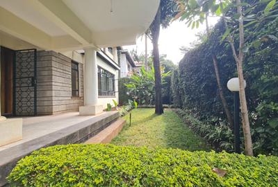 4 Bed Townhouse with En Suite at Brookside Drive