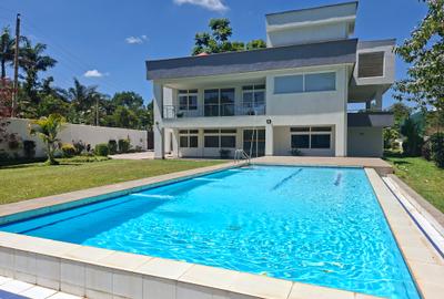 5 Bed House with En Suite at Off Benin Dr - 2